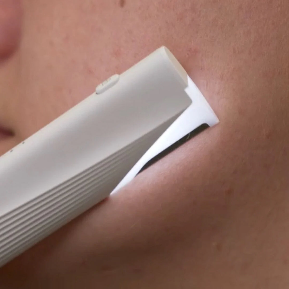 Glassyox Sonic Dermaplaning Device